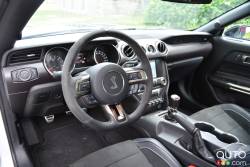 Habitacle du conducteur de la Ford Mustang GT350 2016