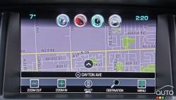 Écran info-divertissement du Chevrolet Colorado Z71 Crew Cab short box AWD