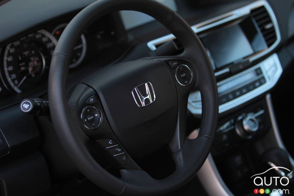 Volant avec commandes