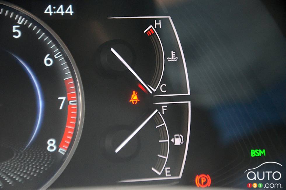 We drive the 2021 Lexus ES 250 AWD