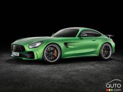 2017 Mercedes-AMG GT R front 3/4 view