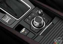 2017 Mazda3 infotainement controls