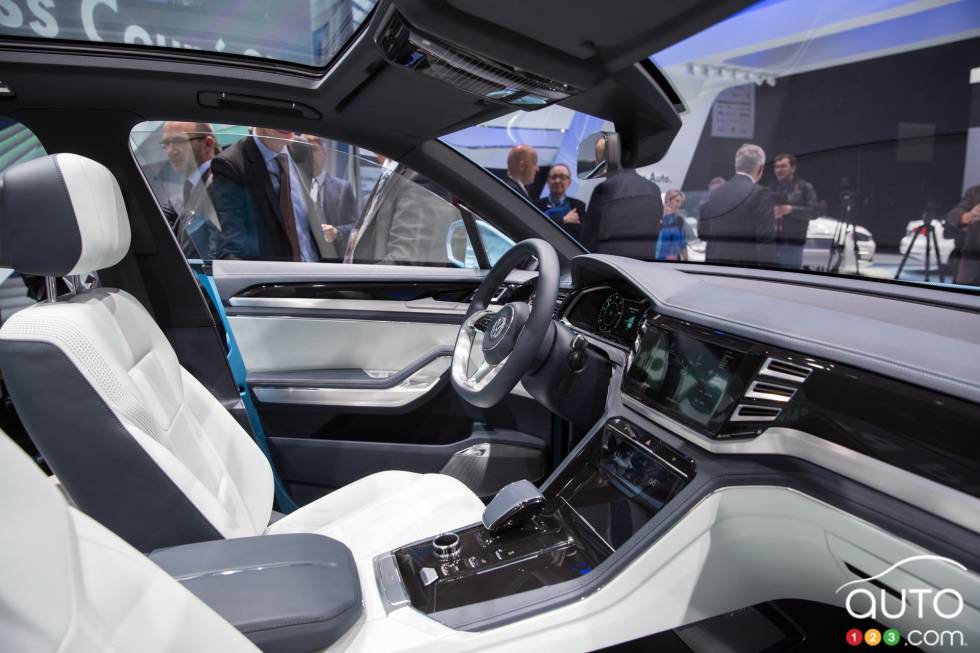 Volkswagen Cross Coupé GTE