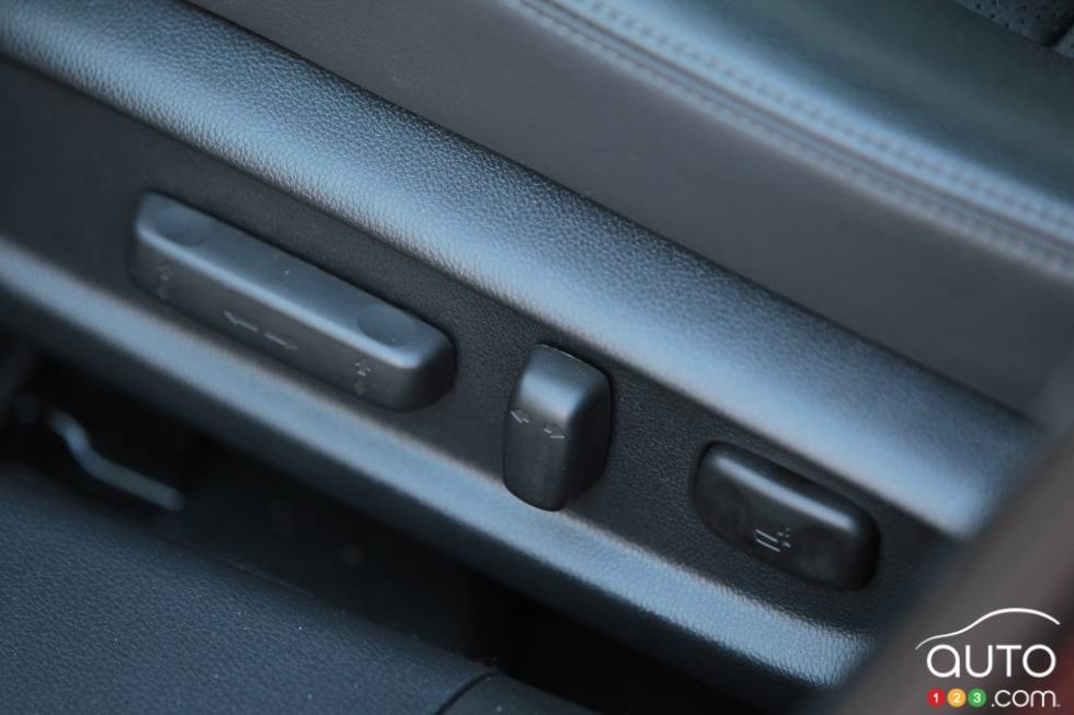 Driver's seat controls