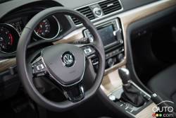 2016 Volkswagen Passat TSI steering wheel