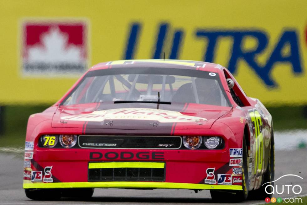 Jeff Lapcevich, Tim Hortons Dodge, in action during qualifying