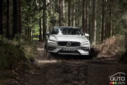 The new 2019 Volvo V60 Cross Country