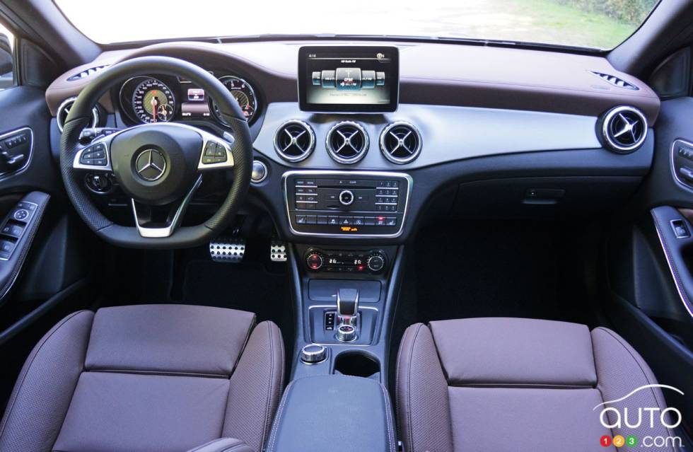 2016 Mercedes-Benz GLA 45 AMG 4Matic dashboard