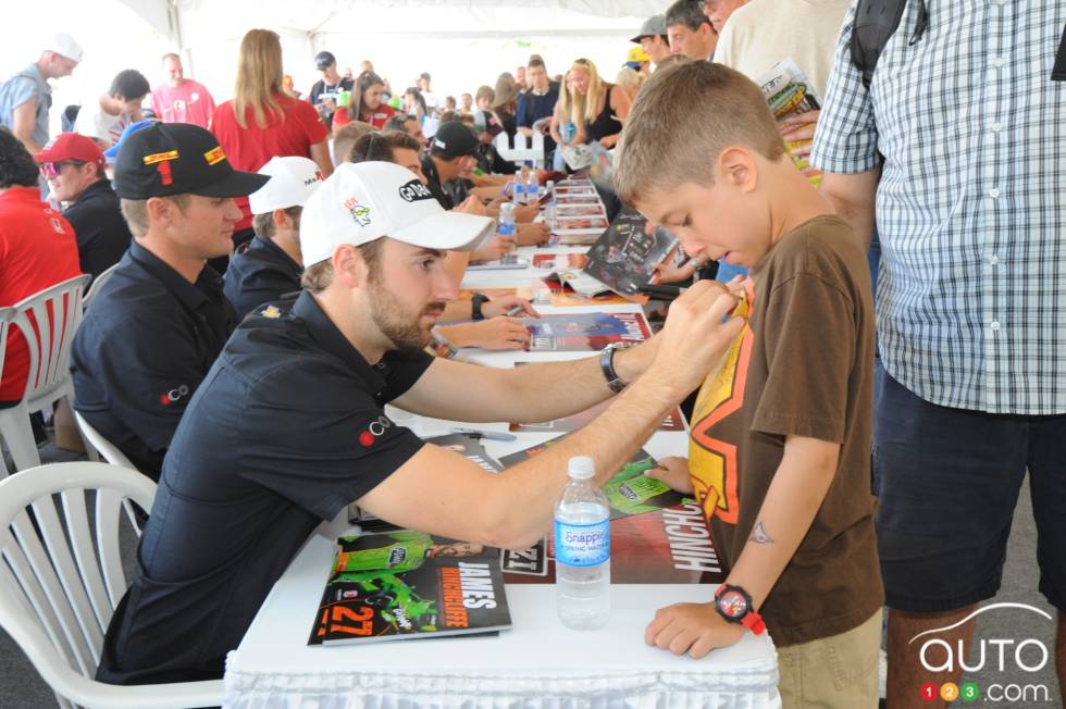 James Hinchcliffe , Andretti Autosport at autograph session