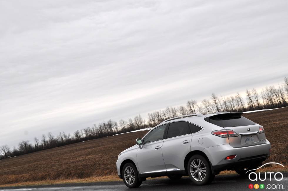 Vue 3/4 arrière gauche