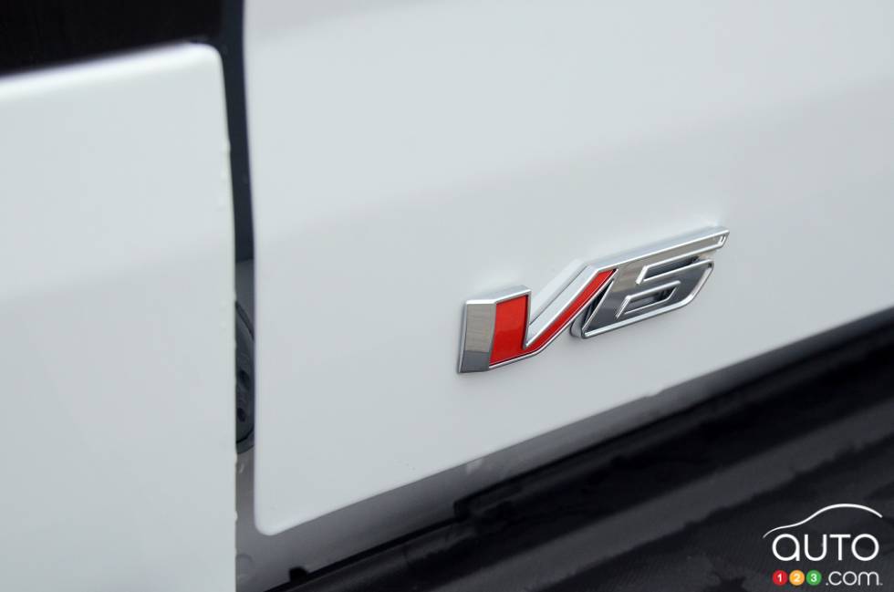 We drive the 2021 GMC Canyon AT4