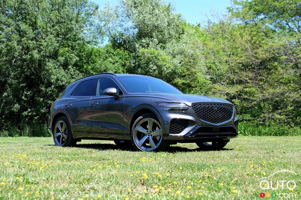 We drive the 2022 Genesis GV70
