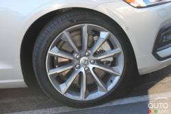 Front wheel of the V60