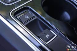 Détail intérieur de la Jaguar XE 35t AWD R-Sport 2017