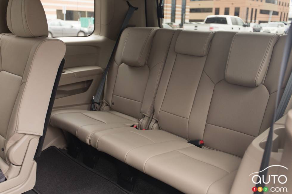 Third row bench seats