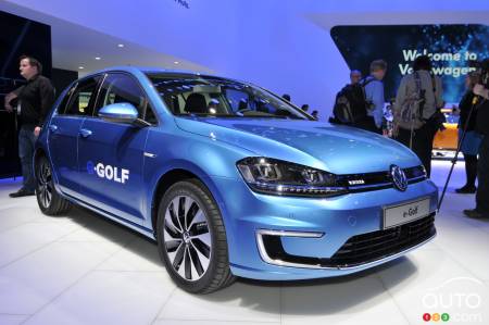 2015 Volkswagen e-Golf pictures at the Detroit auto-show