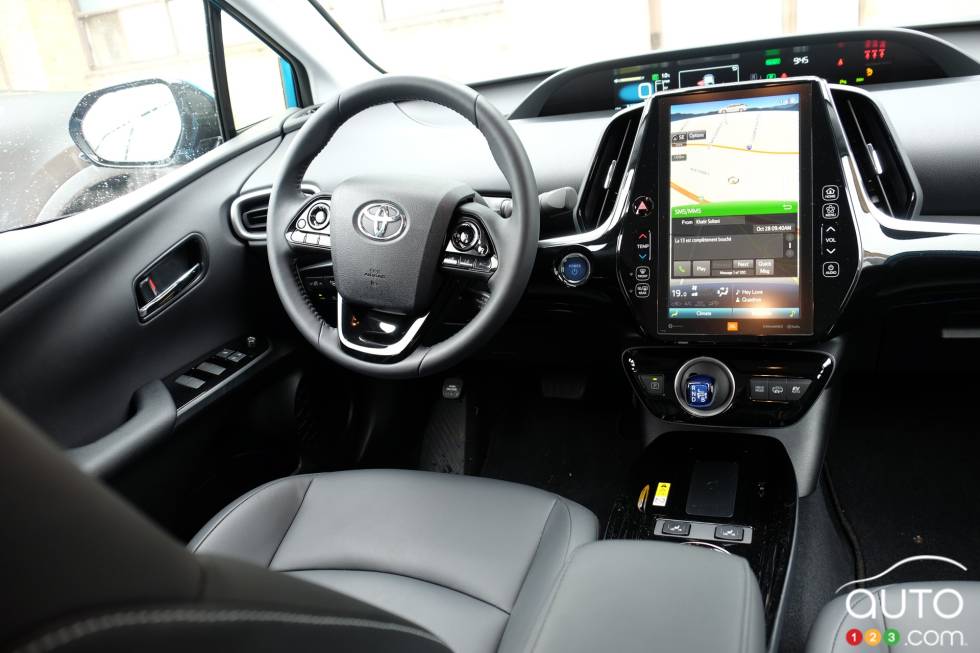 2020 Toyota Prius Prime pictures