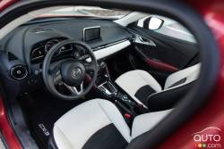 Habitacle conducteur de la Mazda CX-3 2016