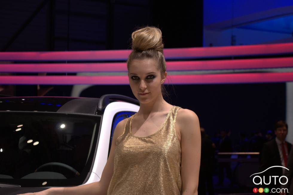 2016 Geneva Autoshow car babes