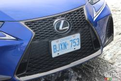 We test-drive the new 2019 Lexus IS 350