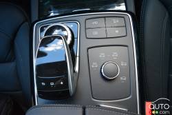 2017 Mercedes-Benz GLS infotainement controls