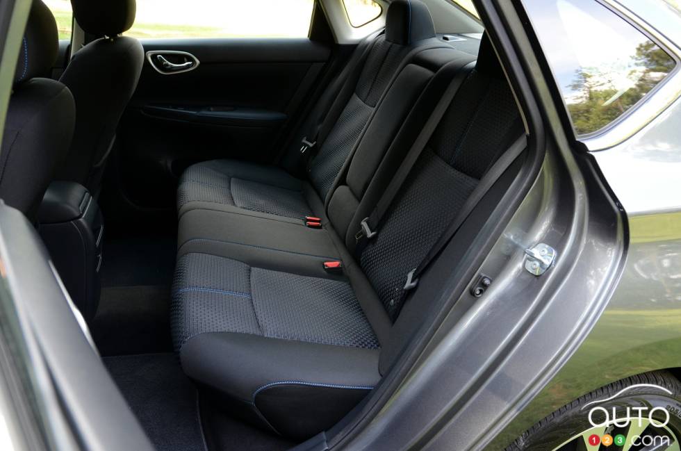 Banquette arrière de la Nissan Sentra SR Turbo 2017