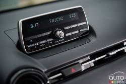 2016 Toyota Yaris audio system controls