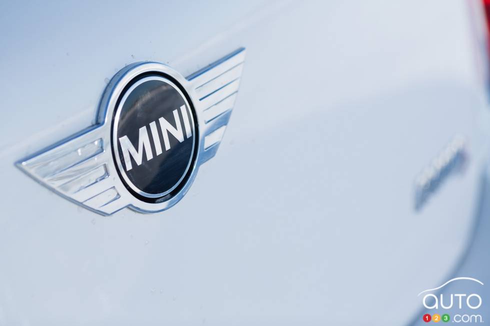 Logo MINI