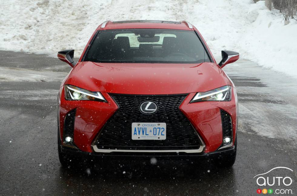 We test drive the 2019 Lexus UX 200