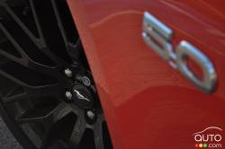 Détail roue de la Ford Mustang GT 2015