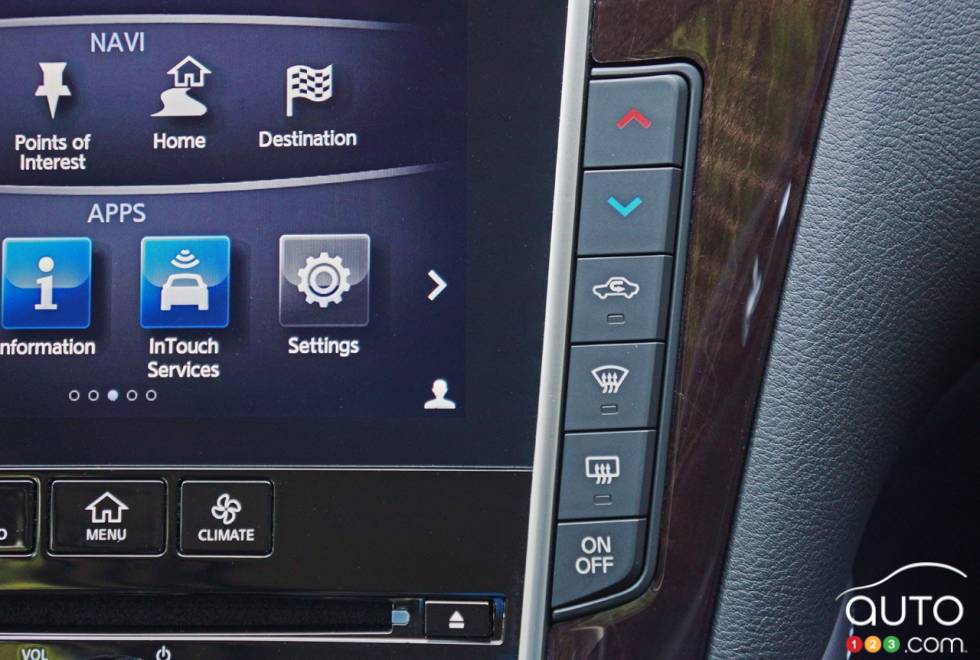 Contrôle du système de climatisation Infiniti Q50s Red Sport 2016