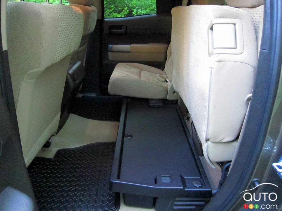 Rangement sous la banquette