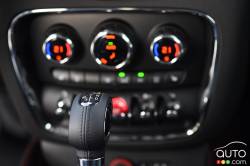 2016 MINI Cooper S Clubman shift knob