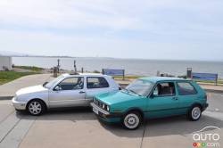 de gauche à droite; Volkswagen MK1 1984 GTI, MK2 1991 GTI