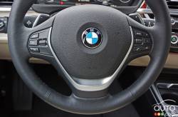 2016 BMW 328i Xdrive Touring steering wheel