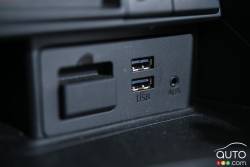 2016 Mazda MX-5 USB connection