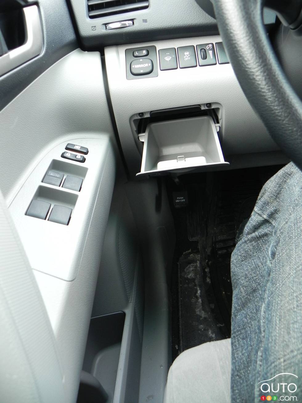 Rangement dans la console