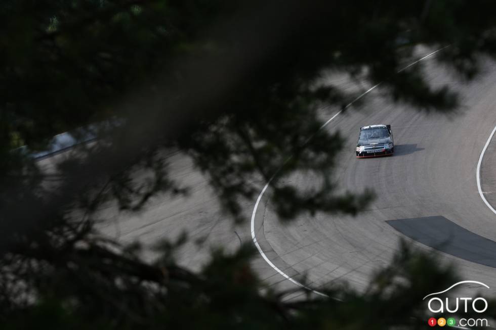 Ron Hornaday Jr, Chevrolet NTS Motorsports en action lors de la pratique de vendredi après-midi