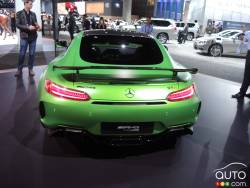2017 Mercredes-Benz AMG GT rear view