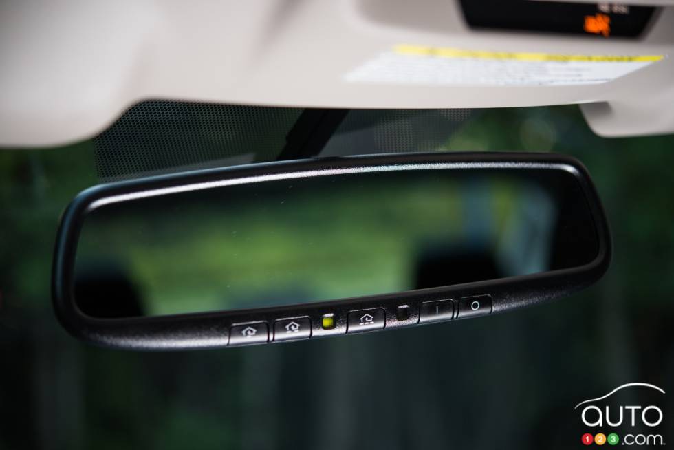 2016 Subaru legacy 2.5i Touring rearview mirror