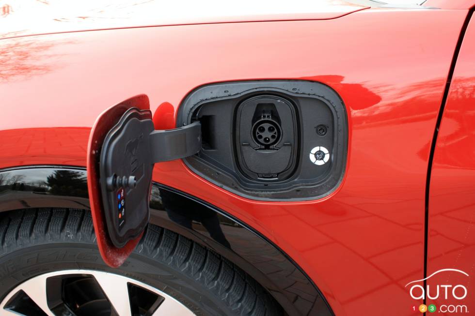 We drive the 2021 Ford Mustang Mach-E