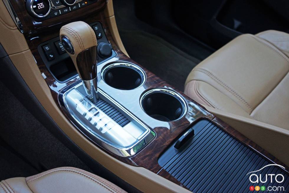 2016 Buick Enclave Premium AWD shift knob