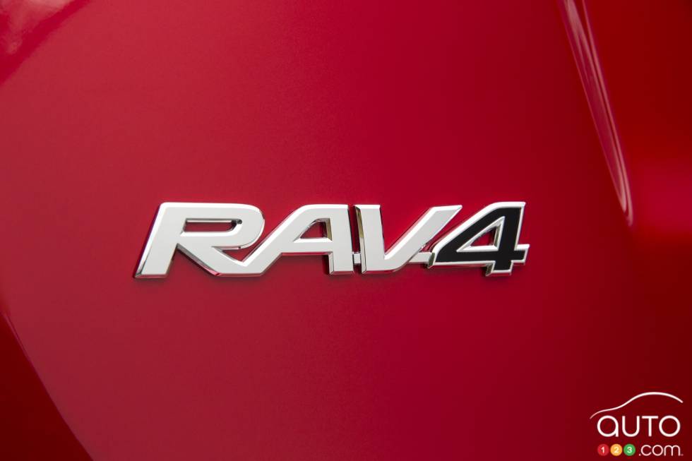 Écusson du modèle du Toyota RAV4 2016