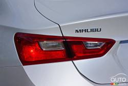 Écusson du modèle de la Chevrolet Malibu Hybride 2016