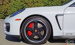 2016 Porsche Panamera GTS wheel