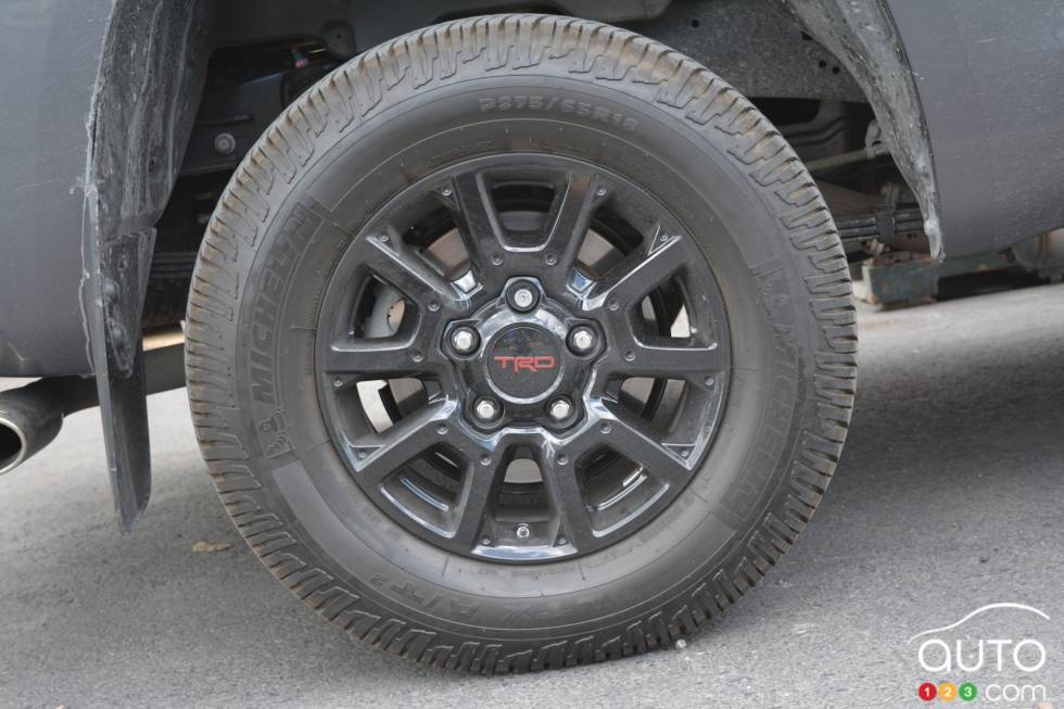 Roue de la Toyota Tundra TRD Pro 2016