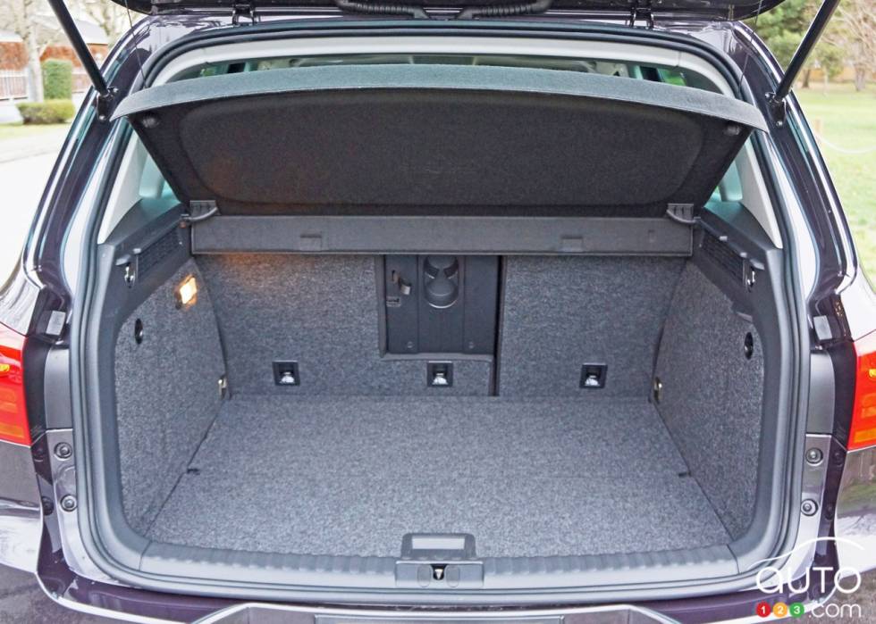 2016 Volkswagen Tiguan TSI Special edition trunk