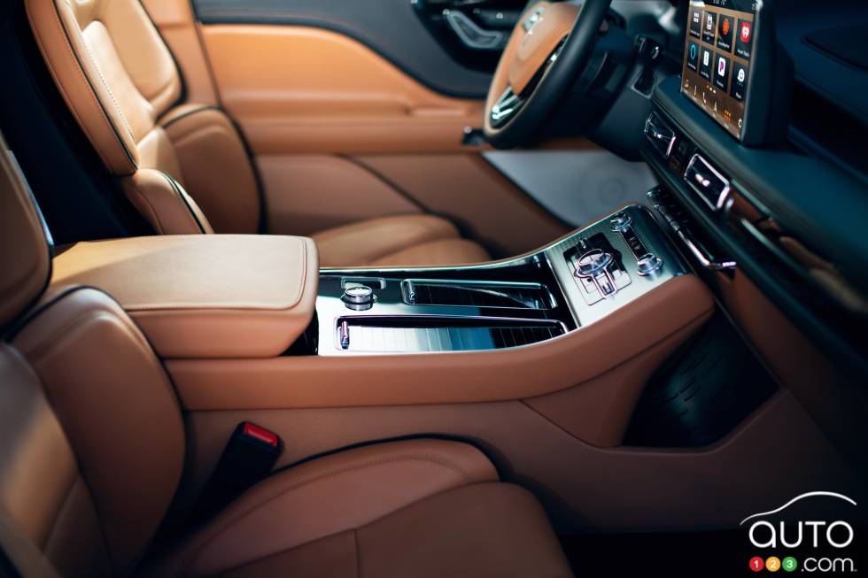 Introducing the new 2020 Lincoln Aviator