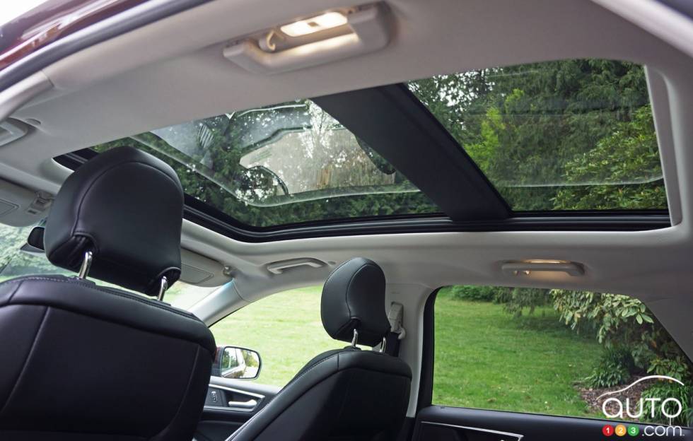 2016 Ford Edge Sport pictures Auto123