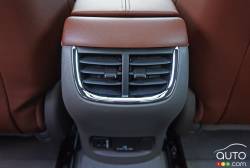 2016 Chevrolet Malibu Hybrid interior details